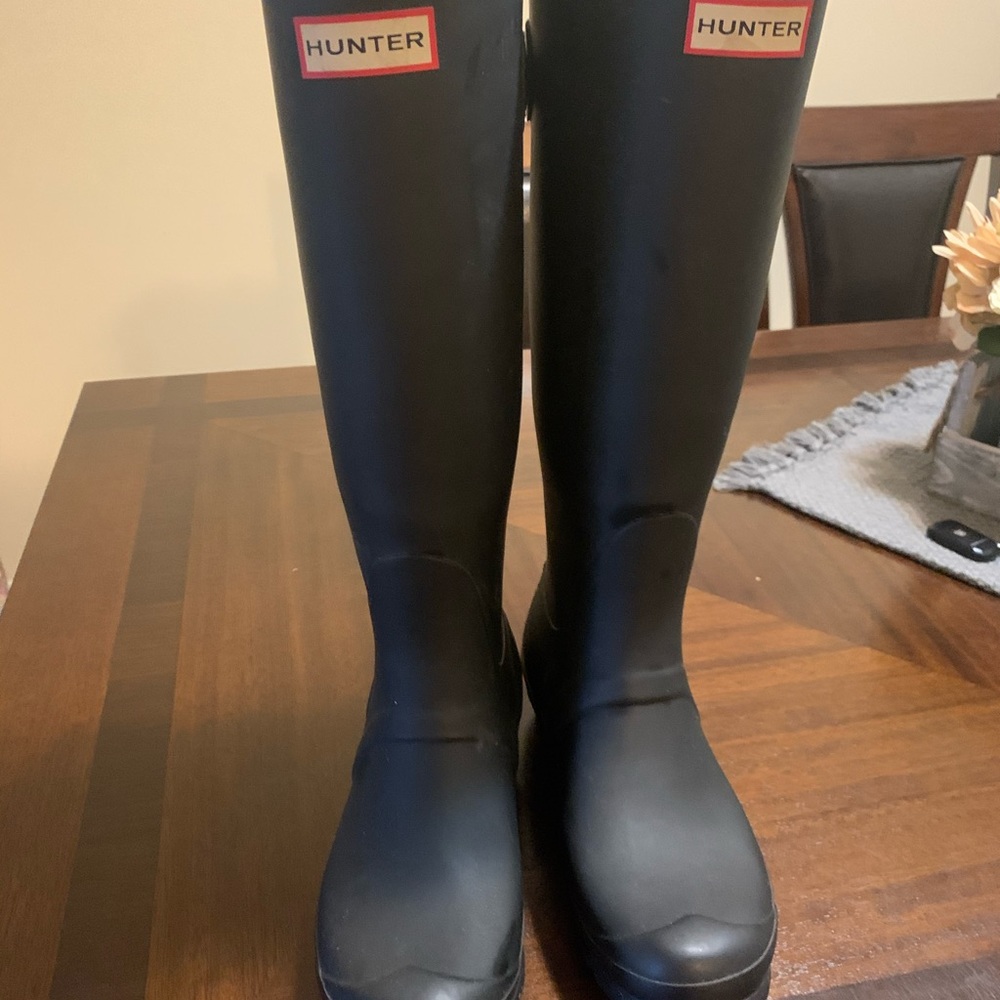 Hunter Tall Tain Boot Adjustable Back